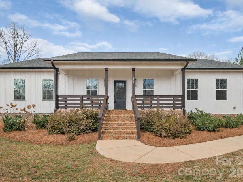 731 Miles Road, Dallas, NC 28034.  MLS# CAR4354946, YatesRealty ID 4938. 