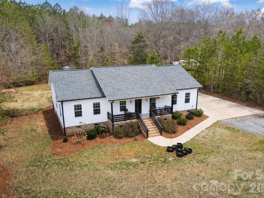 731 Miles Road, Dallas, NC 28034.  MLS# CAR4354946, YatesRealty ID 4938. 