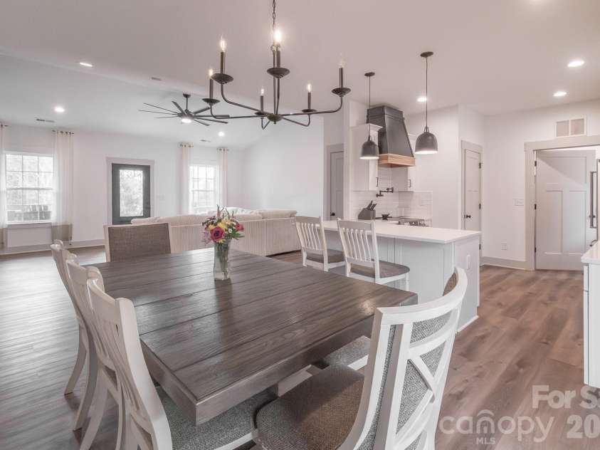 731 Miles Road, Dallas, NC 28034.  MLS# CAR4354946, YatesRealty ID 4938. Kitchen