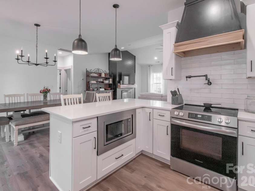 731 Miles Road, Dallas, NC 28034.  MLS# CAR4354946, YatesRealty ID 4938. Kitchen