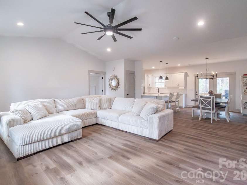 731 Miles Road, Dallas, NC 28034.  MLS# CAR4354946, YatesRealty ID 4938. Living Room
