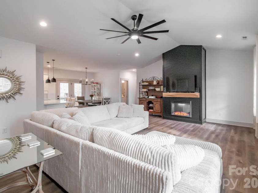 731 Miles Road, Dallas, NC 28034.  MLS# CAR4354946, YatesRealty ID 4938. Living Room
