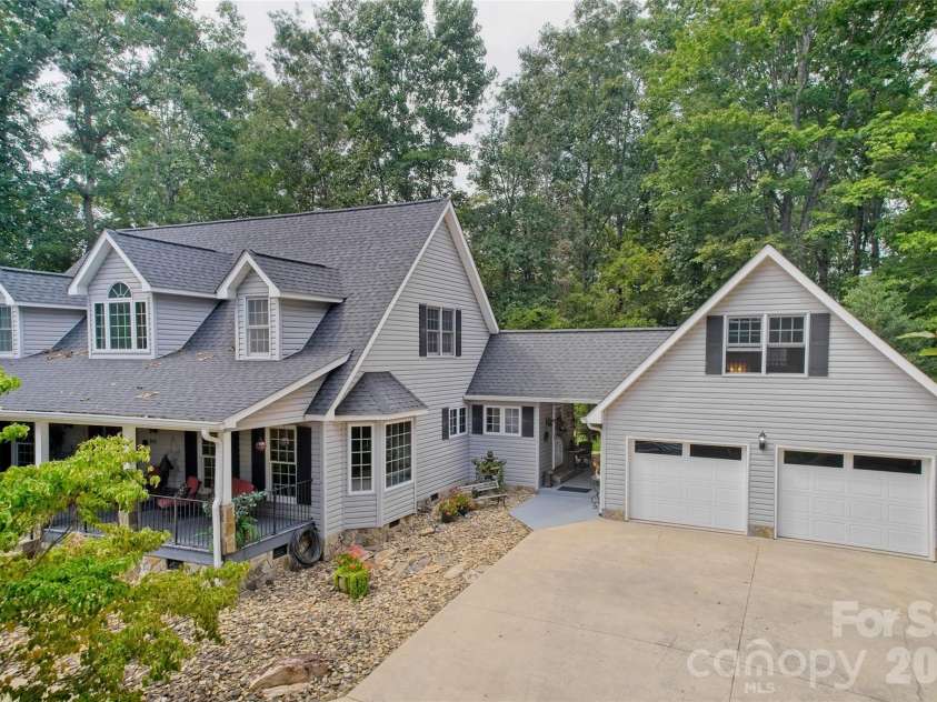846 Old US 221 Highway, Marion, NC 28752.  MLS# CAR4417570, YatesRealty ID 49380. 