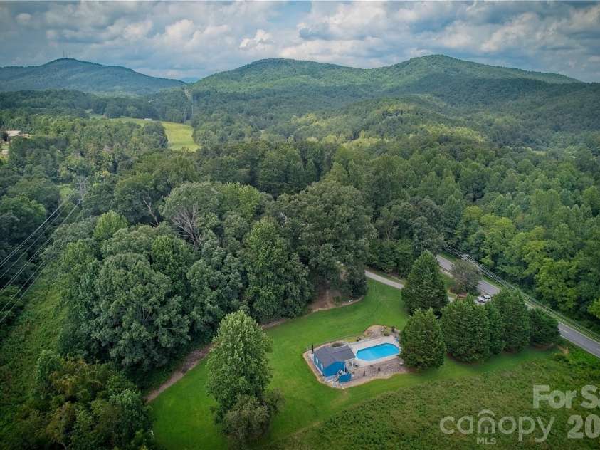846 Old US 221 Highway, Marion, NC 28752.  MLS# CAR4417570, YatesRealty ID 49380. 