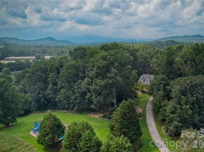 846 Old US 221 Highway, Marion, NC 28752.  MLS# CAR4417570, YatesRealty ID 49380. 