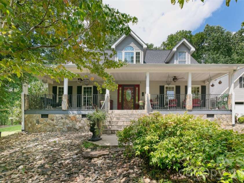 846 Old US 221 Highway, Marion, NC 28752.  MLS# CAR4417570, YatesRealty ID 49380. 