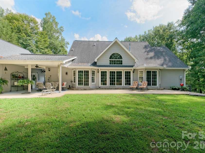 846 Old US 221 Highway, Marion, NC 28752.  MLS# CAR4417570, YatesRealty ID 49380. 