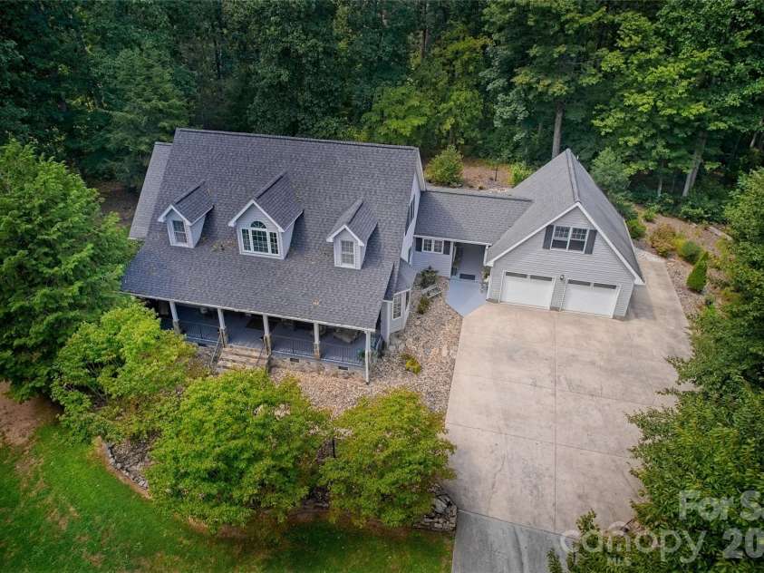 846 Old US 221 Highway, Marion, NC 28752.  MLS# CAR4417570, YatesRealty ID 49380. 