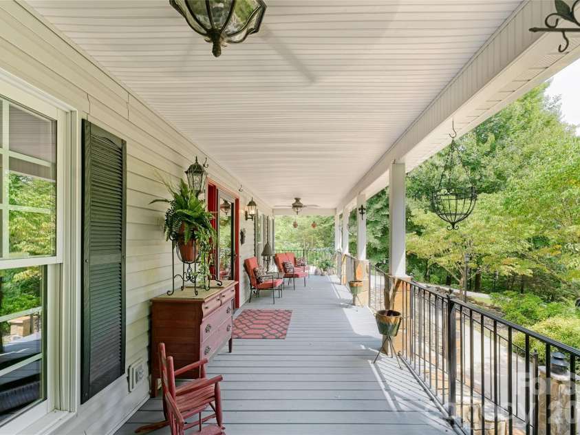 846 Old US 221 Highway, Marion, NC 28752.  MLS# CAR4417570, YatesRealty ID 49380. 