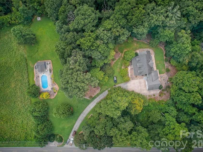 846 Old US 221 Highway, Marion, NC 28752.  MLS# CAR4417570, YatesRealty ID 49380. 
