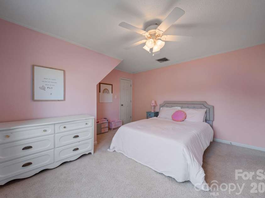 2593 Birdie Lane, Conover, NC 28613.  MLS# CAR4418169, YatesRealty ID 49381. 