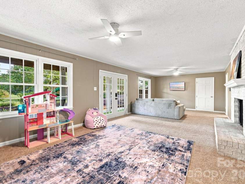 2593 Birdie Lane, Conover, NC 28613.  MLS# CAR4418169, YatesRealty ID 49381. 