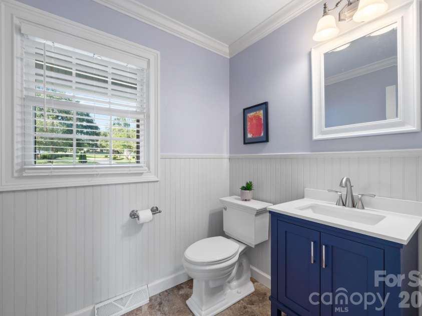 2593 Birdie Lane, Conover, NC 28613.  MLS# CAR4418169, YatesRealty ID 49381. Half Bath off the kitchen