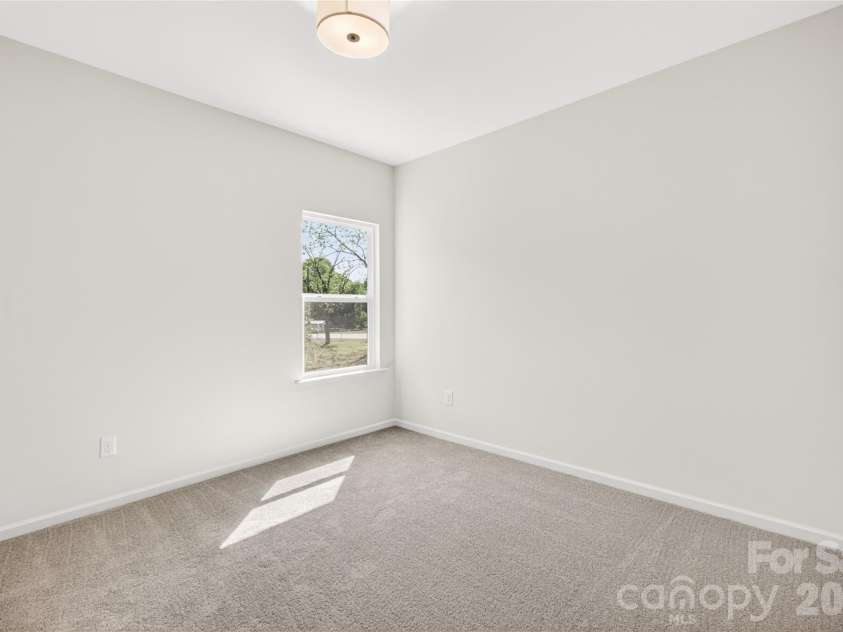 150 Hansard Drive, Charlotte, NC 28214.  MLS# CAR4416025, YatesRealty ID 49382. Representation