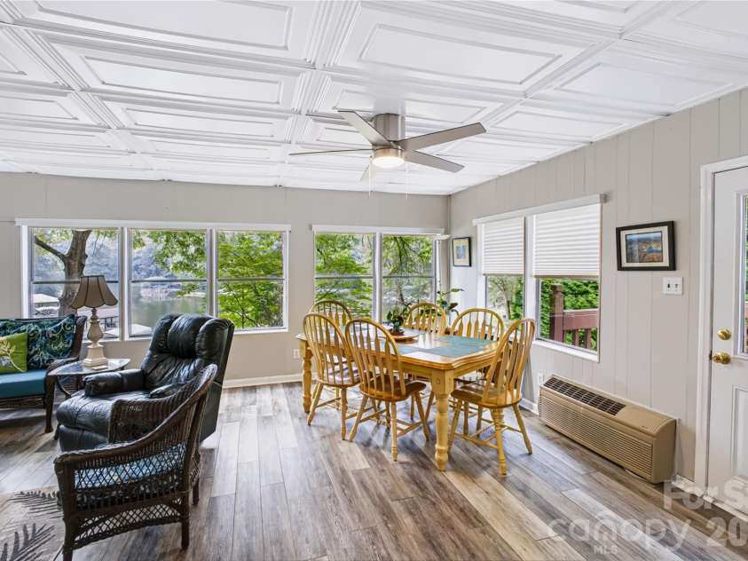 8137 Rowe Street, Catawba, NC 28609.  MLS# CAR4416052, YatesRealty ID 49383. Spacious waterview sunroom