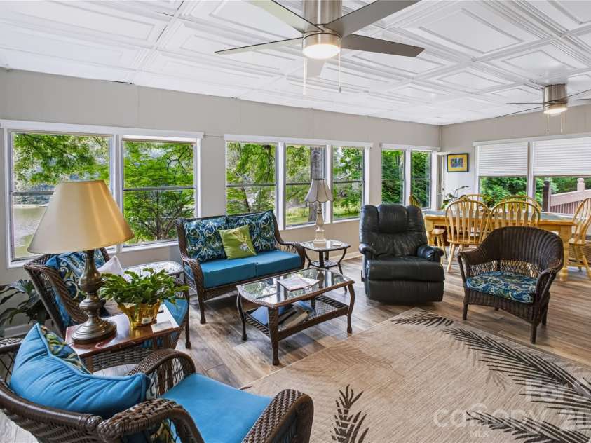 8137 Rowe Street, Catawba, NC 28609.  MLS# CAR4416052, YatesRealty ID 49383. Spacious waterview sunroom