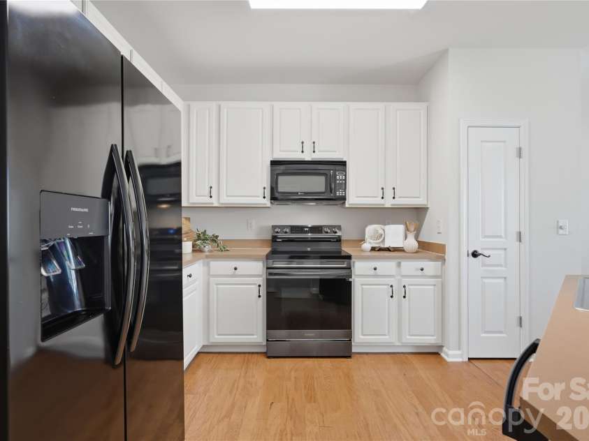 1028 Tabard Lane, Matthews, NC 28104.  MLS# CAR4415933, YatesRealty ID 49385. 