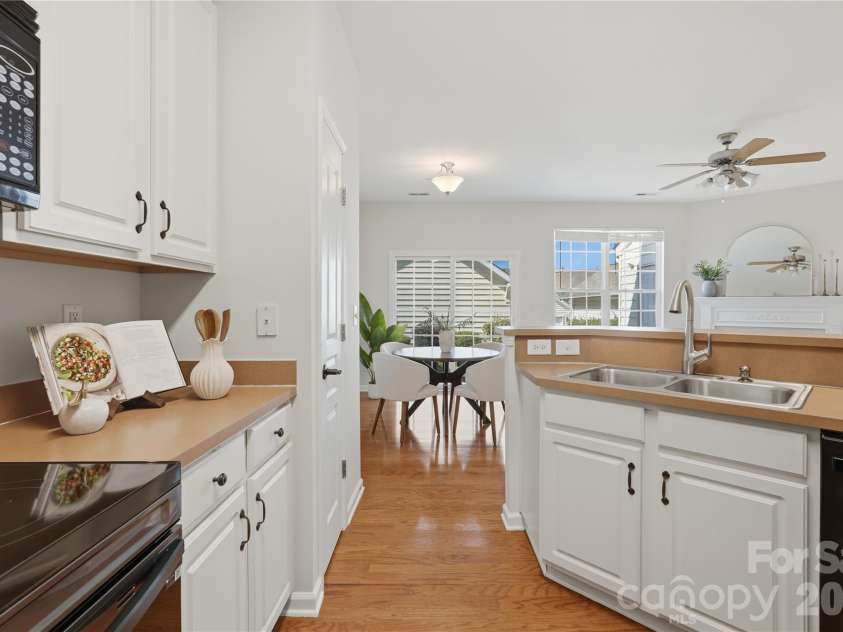 1028 Tabard Lane, Matthews, NC 28104.  MLS# CAR4415933, YatesRealty ID 49385. 