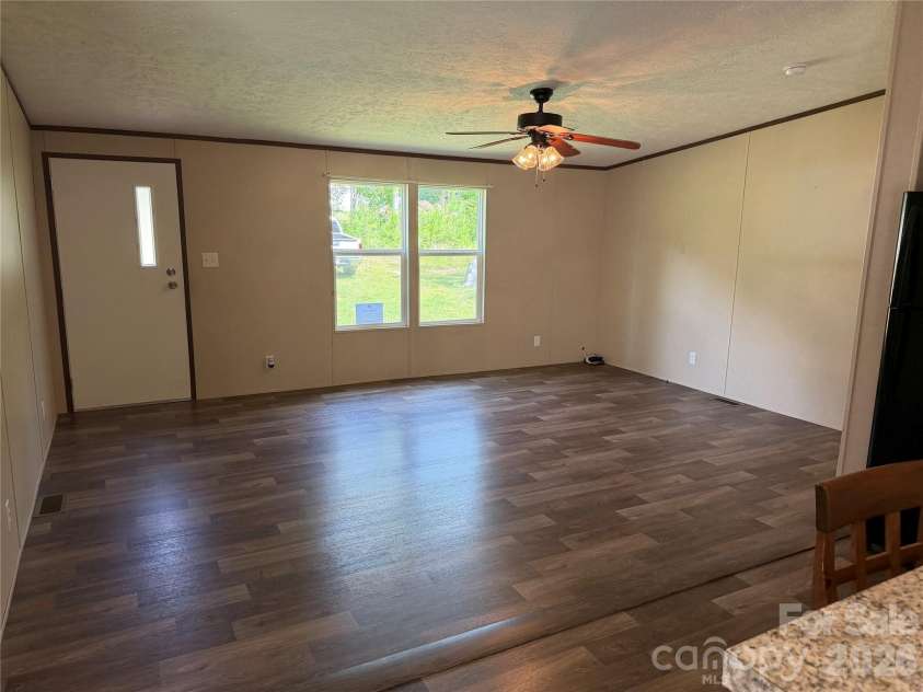 212 Mosley Road, Blacksburg, SC 29702.  MLS# CAR4422445, YatesRealty ID 49394. 