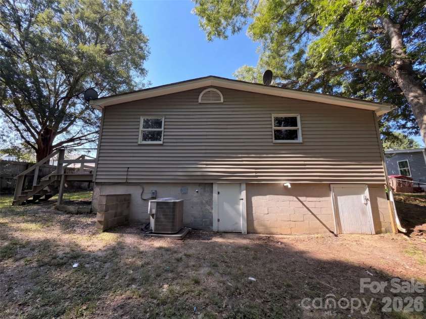 1610 Martin Avenue, Gastonia, NC 28052.  MLS# CAR4422382, YatesRealty ID 49396. 
