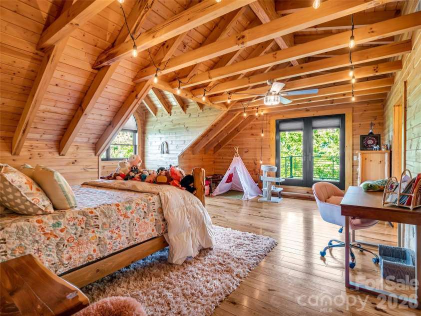 166 Eagles Crest Way, Lake Lure, NC 28746.  MLS# CAR4421264, YatesRealty ID 49397. 