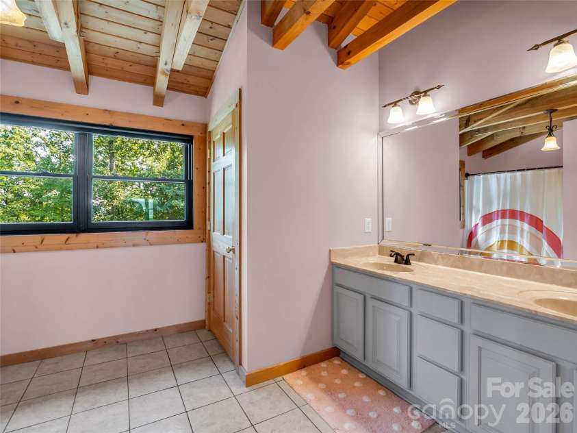166 Eagles Crest Way, Lake Lure, NC 28746.  MLS# CAR4421264, YatesRealty ID 49397. 