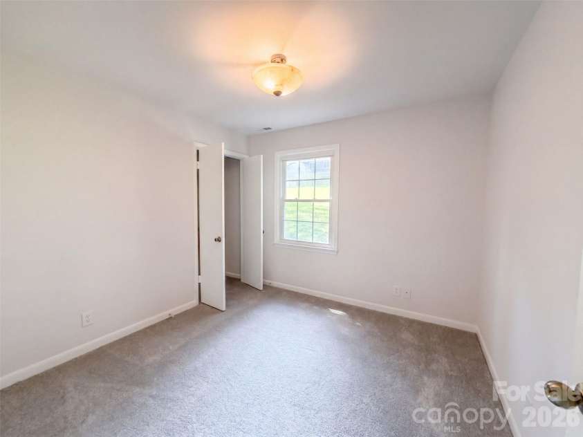 115 Redcoat Drive, Fort Mill, SC 29715.  MLS# CAR4422437, YatesRealty ID 49398. 