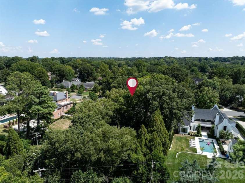 2200 Queens Road, Charlotte, NC 28207.  MLS# CAR4422413, YatesRealty ID 49399. 