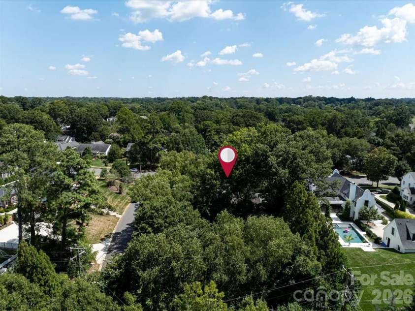 2200 Queens Road, Charlotte, NC 28207.  MLS# CAR4422413, YatesRealty ID 49399. 