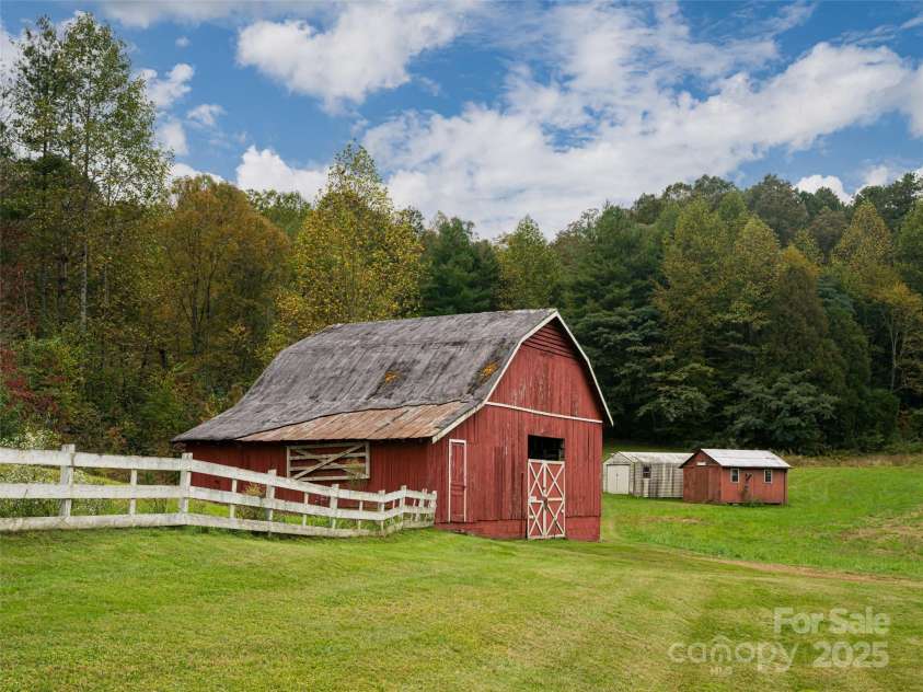 71 Happy Valley Drive, Mills River, NC 28759.  MLS# CAR4312252, YatesRealty ID 494. 