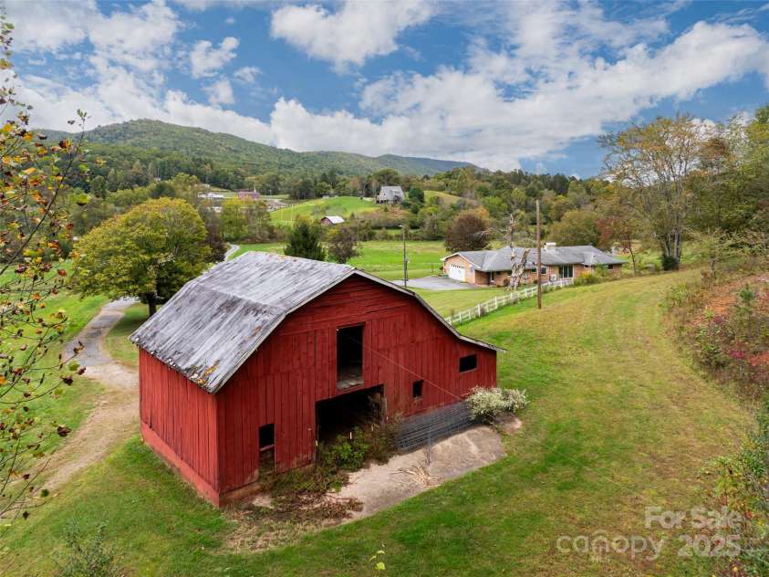 71 Happy Valley Drive, Mills River, NC 28759.  MLS# CAR4312252, YatesRealty ID 494. 