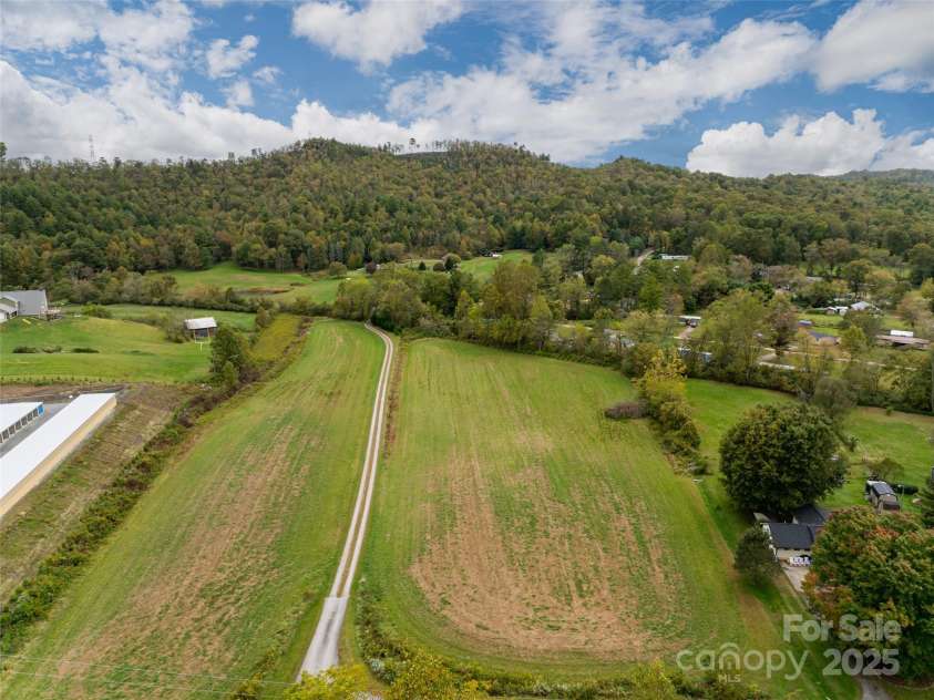 71 Happy Valley Drive, Mills River, NC 28759.  MLS# CAR4312252, YatesRealty ID 494. 