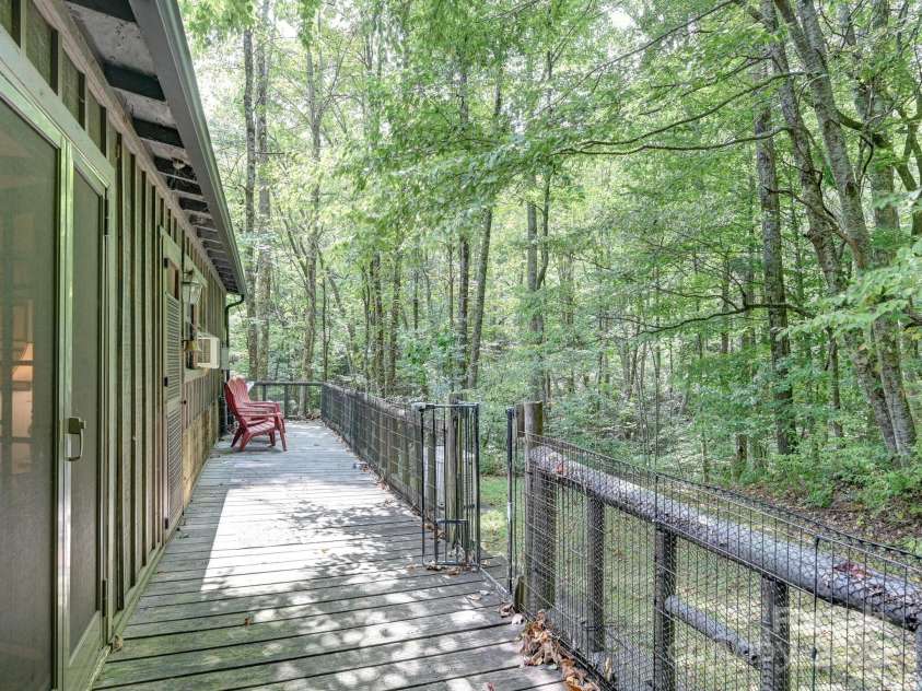 88 Chestnut Forest Road, Fairview, NC 28730.  MLS# CAR4171561, YatesRealty ID 494. 