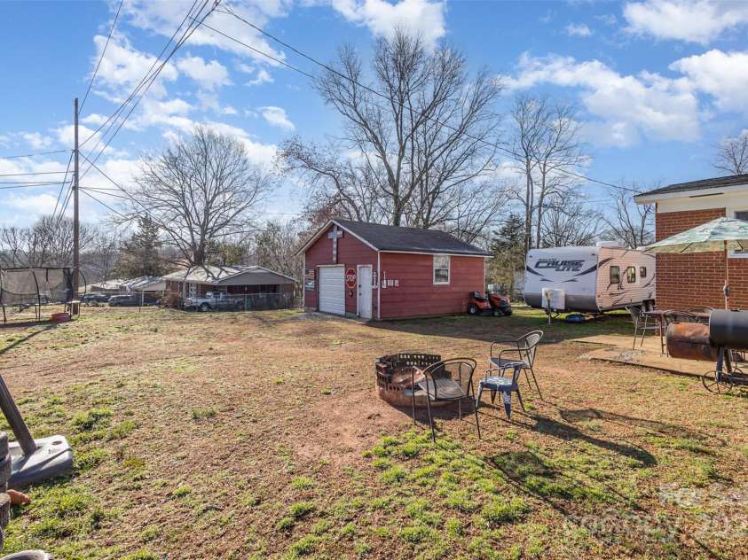 2320 Monterey Park Drive, Gastonia, NC 28054.  MLS# CAR4229274, YatesRealty ID 4940. 