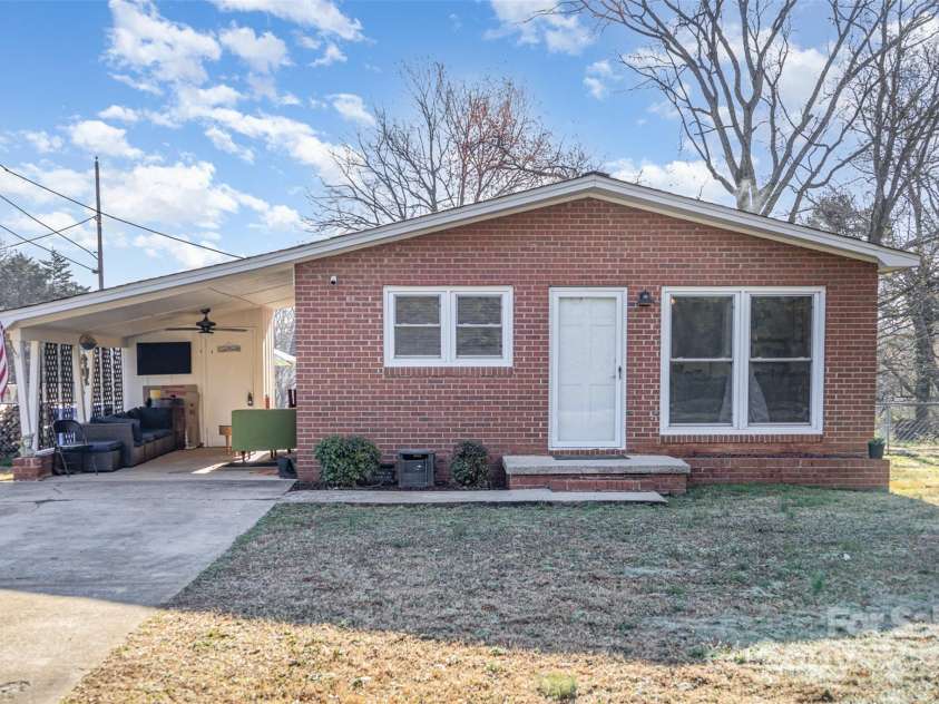 2320 Monterey Park Drive, Gastonia, NC 28054.  MLS# CAR4229274, YatesRealty ID 4940. 