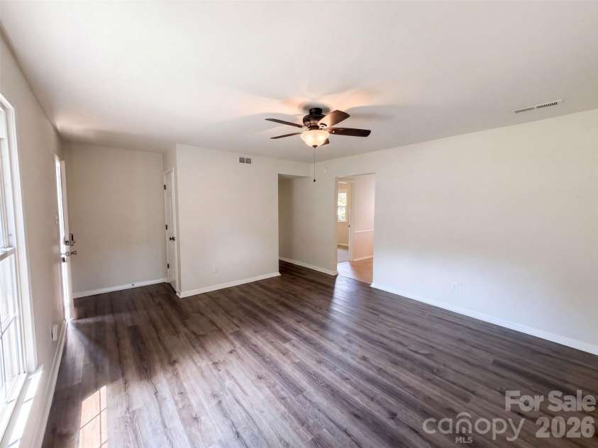 728 Milan Road, Charlotte, NC 28216.  MLS# CAR4422393, YatesRealty ID 49401. 