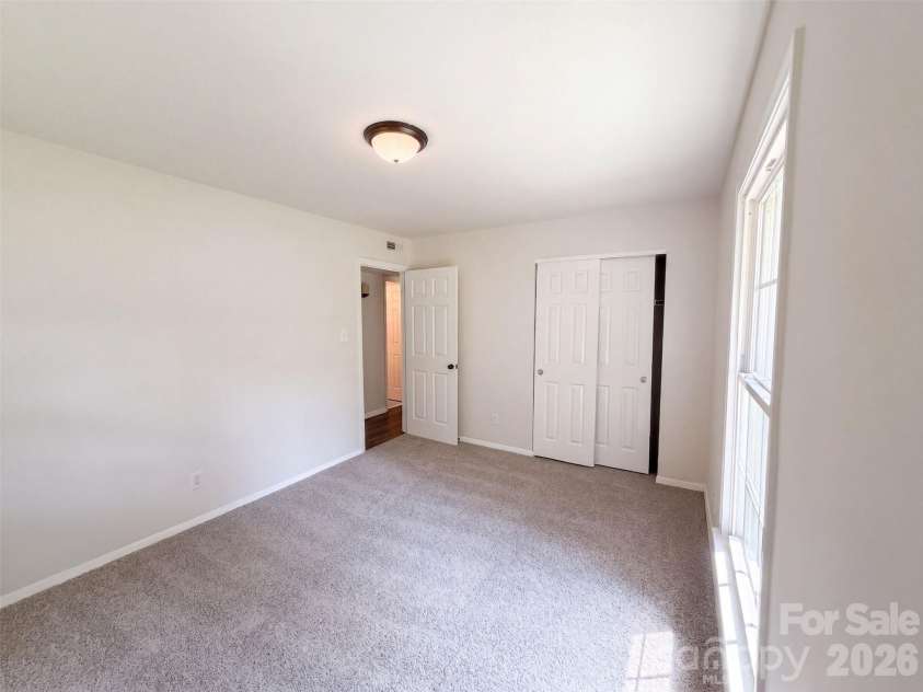 728 Milan Road, Charlotte, NC 28216.  MLS# CAR4422393, YatesRealty ID 49401. 
