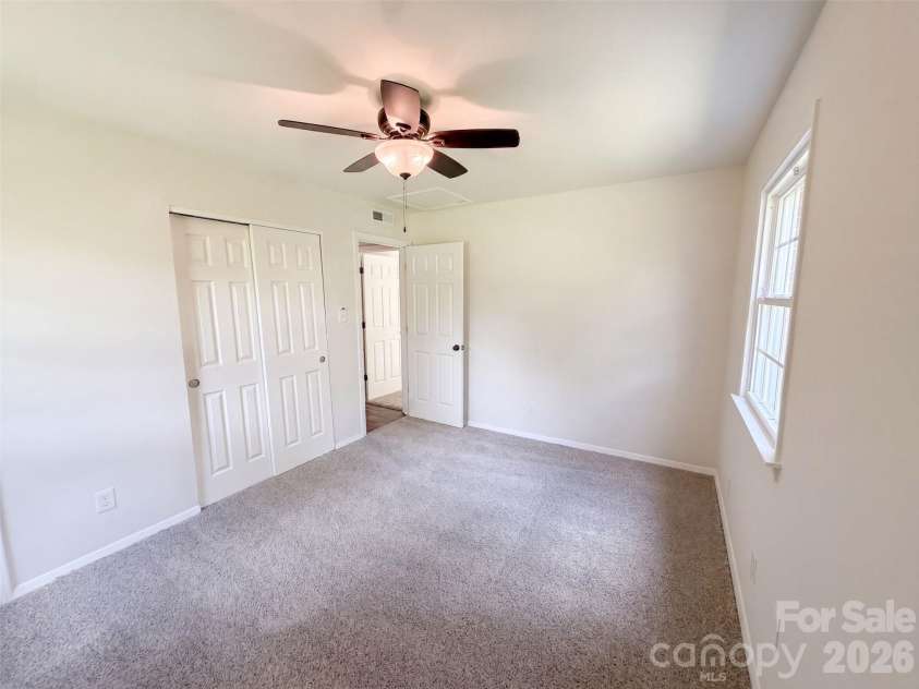 728 Milan Road, Charlotte, NC 28216.  MLS# CAR4422393, YatesRealty ID 49401. 