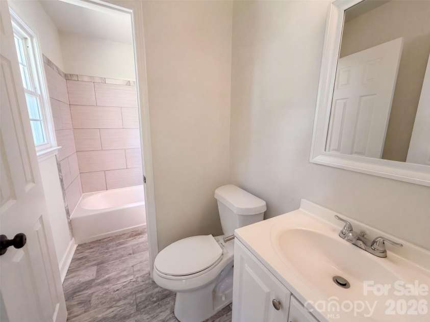 728 Milan Road, Charlotte, NC 28216.  MLS# CAR4422393, YatesRealty ID 49401. 