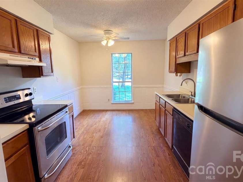 6223 Sunbridge Court, Charlotte, NC 28269.  MLS# CAR4422433, YatesRealty ID 49402. 