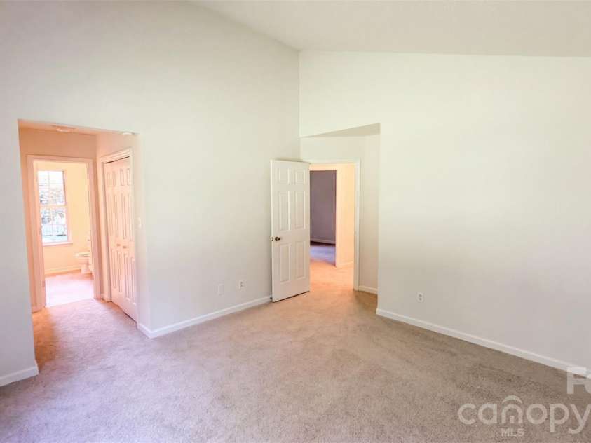 6223 Sunbridge Court, Charlotte, NC 28269.  MLS# CAR4422433, YatesRealty ID 49402. 