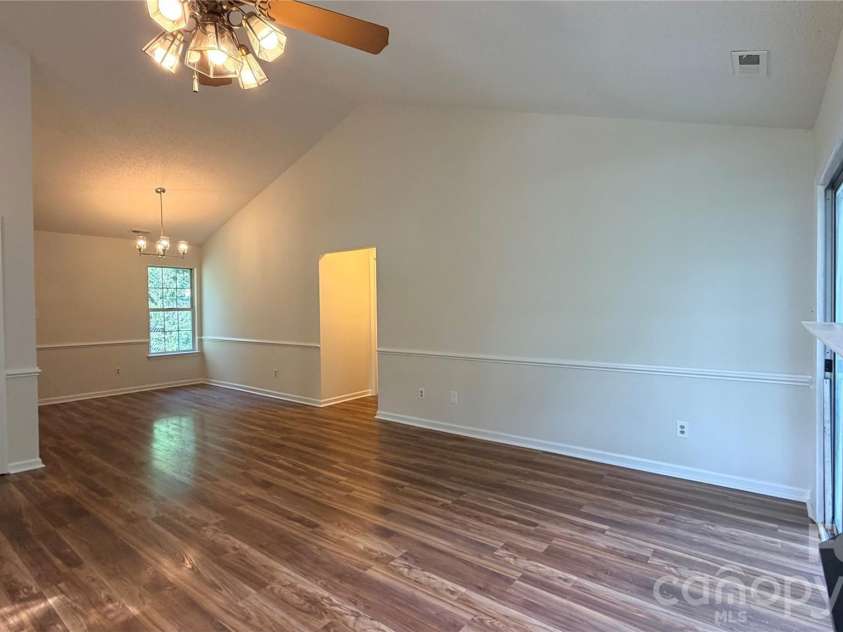 6223 Sunbridge Court, Charlotte, NC 28269.  MLS# CAR4422433, YatesRealty ID 49402. 