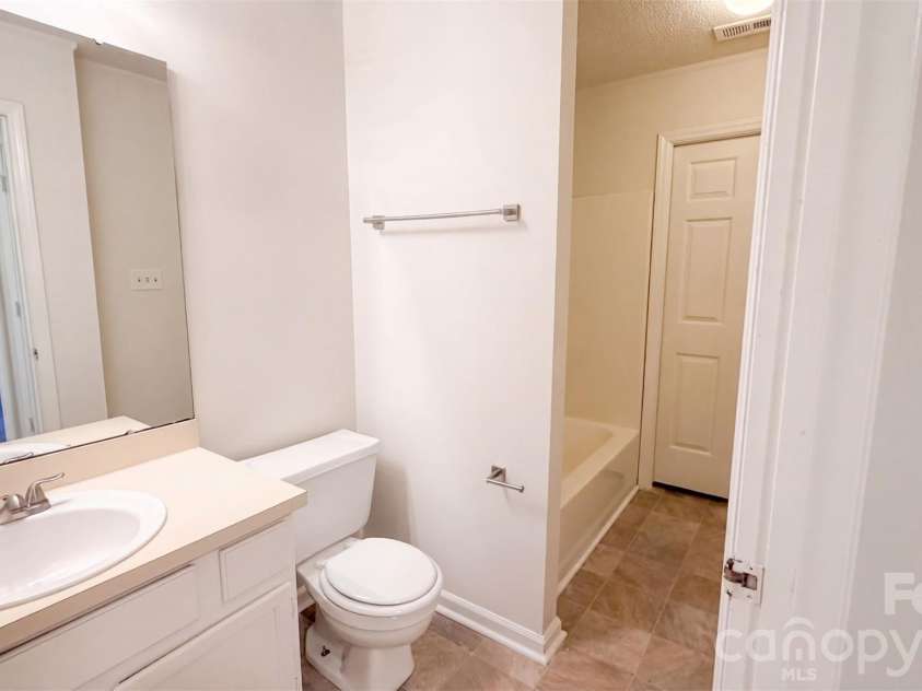 6223 Sunbridge Court, Charlotte, NC 28269.  MLS# CAR4422433, YatesRealty ID 49402. 