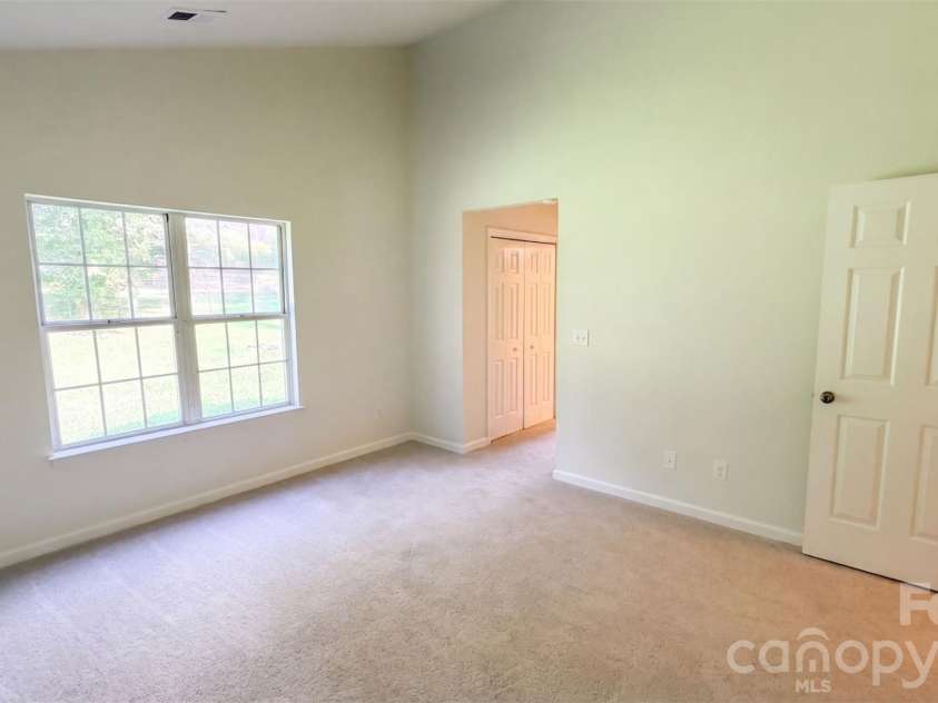 6223 Sunbridge Court, Charlotte, NC 28269.  MLS# CAR4422433, YatesRealty ID 49402. 