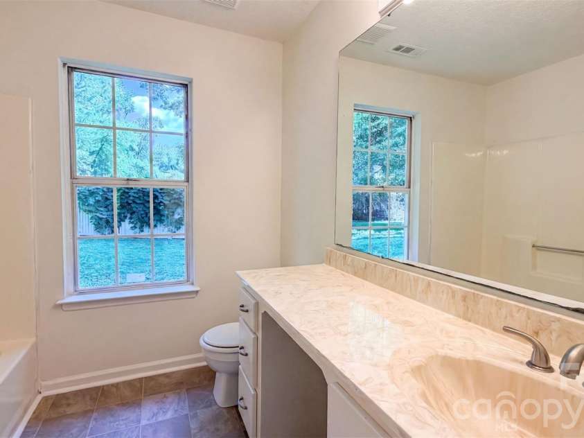 6223 Sunbridge Court, Charlotte, NC 28269.  MLS# CAR4422433, YatesRealty ID 49402. 
