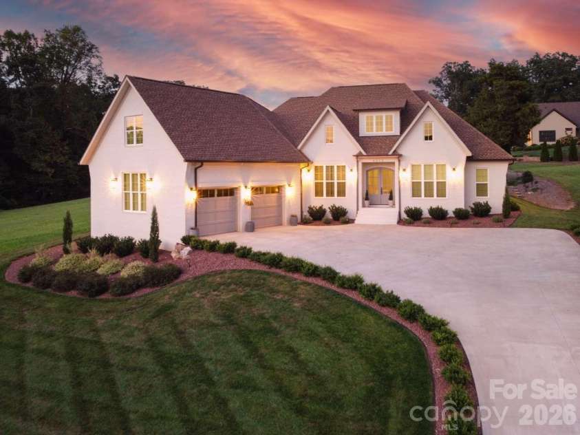 4413 Holly Circle, Conover, NC 28613.  MLS# CAR4422472, YatesRealty ID 49404. 