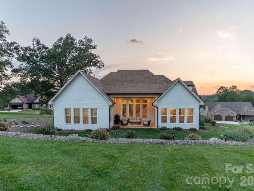 4413 Holly Circle, Conover, NC 28613.  MLS# CAR4422472, YatesRealty ID 49404. 