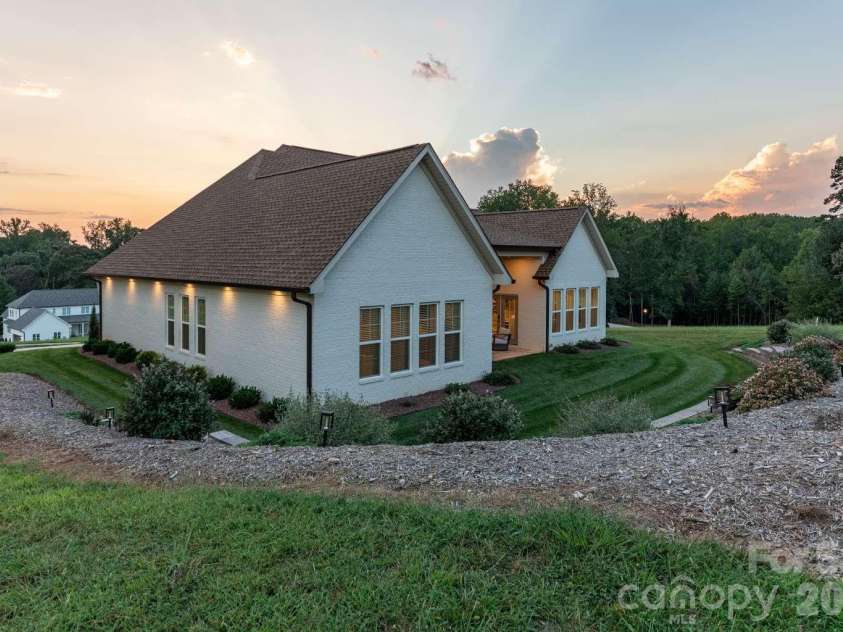 4413 Holly Circle, Conover, NC 28613.  MLS# CAR4422472, YatesRealty ID 49404. 