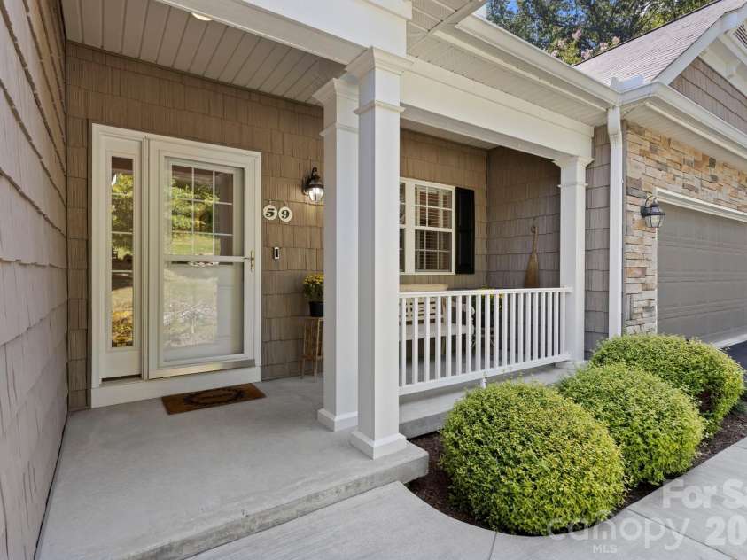 59 Old Pasture Way, Laurel Park, NC 28739.  MLS# CAR4422161, YatesRealty ID 49406. 