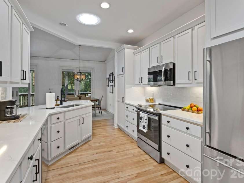 59 Old Pasture Way, Laurel Park, NC 28739.  MLS# CAR4422161, YatesRealty ID 49406. 